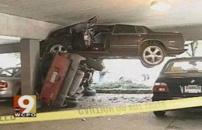 30 Epic Fails And Accidents That Costed Fortunes