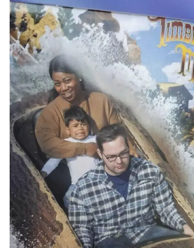 30 ‘Awkward Family Photos' To Cringe At