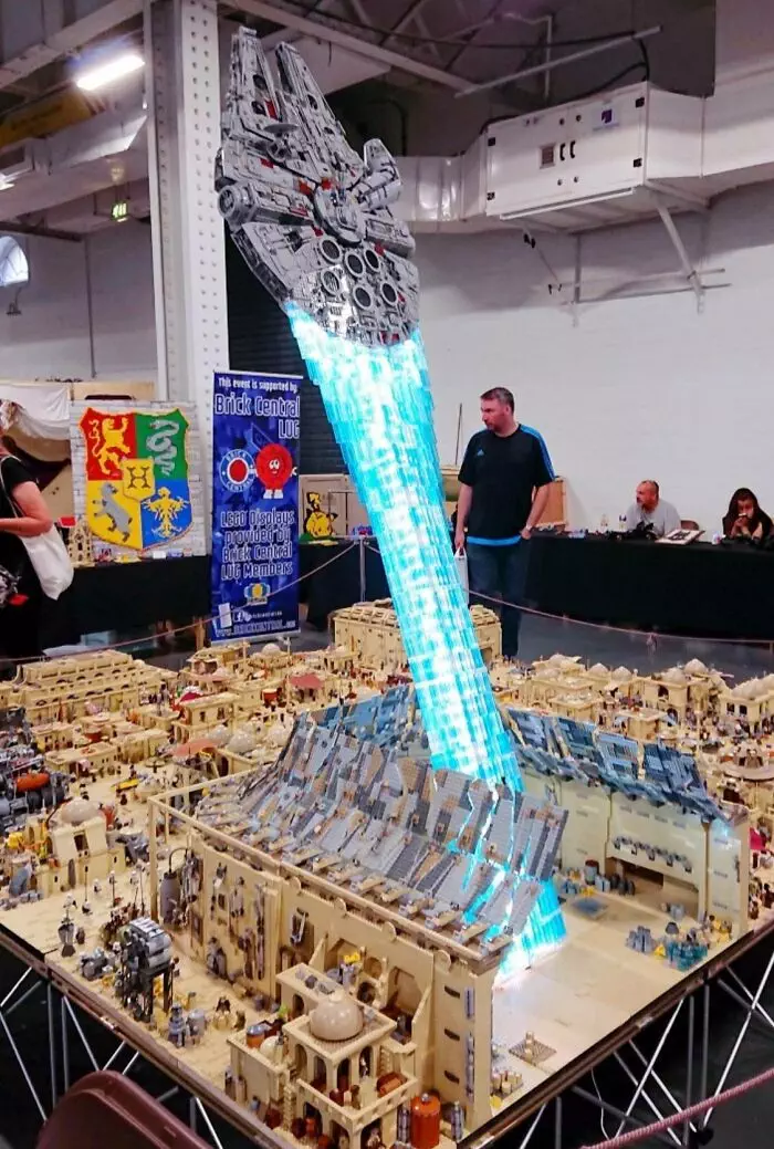 30 Incredible And Mind Blowing LEGO Builds