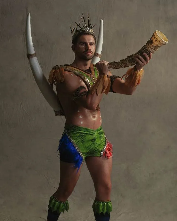 1 14 63F4B83B721C4 700