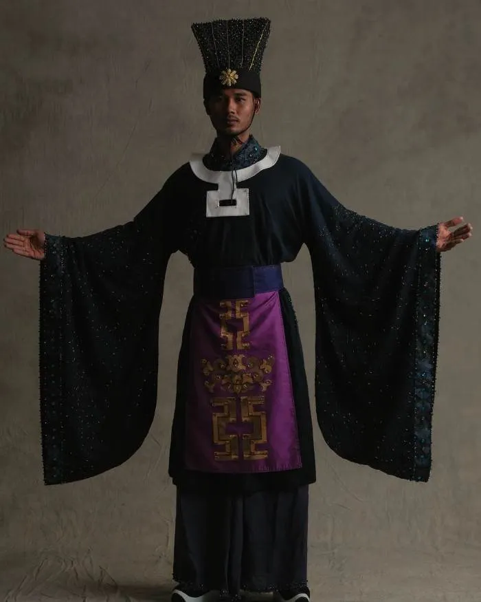 1 26 63F4B9F16A52F 700