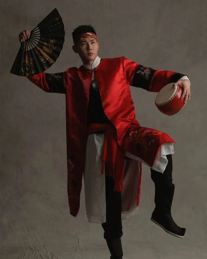 1 32 63F4Bab5A6A9B 700