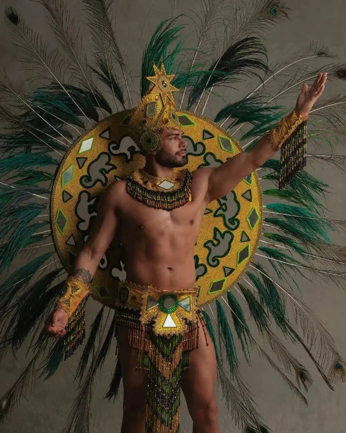 1 6 63F4B6F0C186D 700