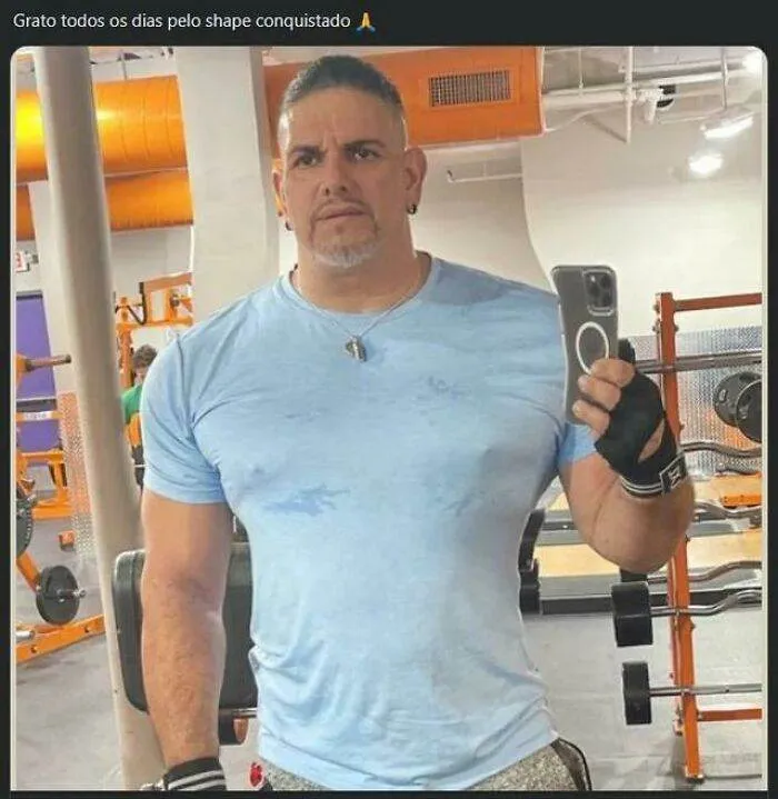 63Ec97C39532F Au4Vi4Zr3Uea1 700