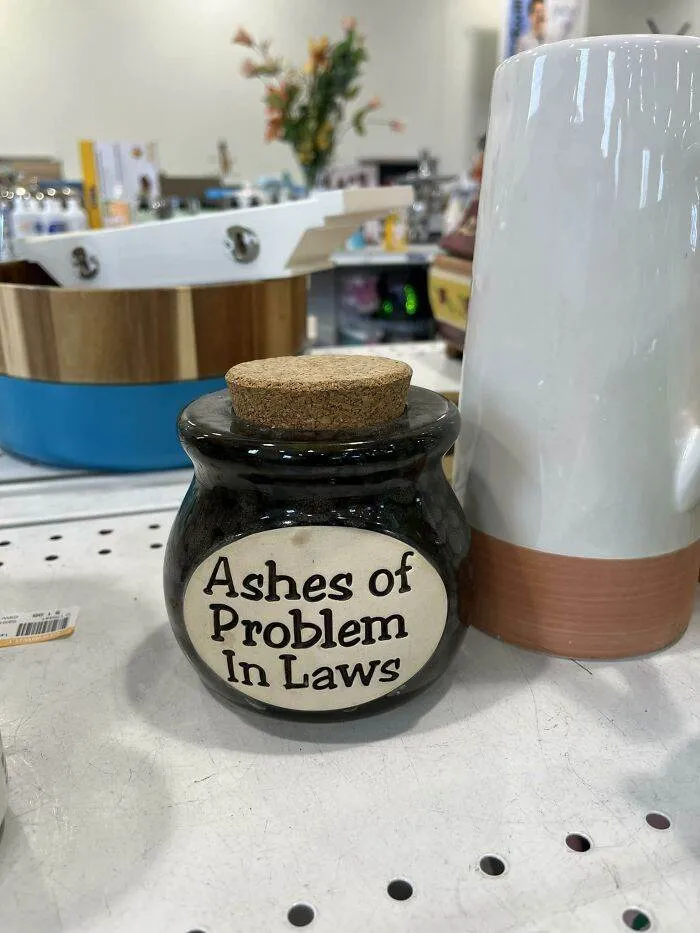 Stuff You Find In Charity Shops 640Ef1E29A652 700