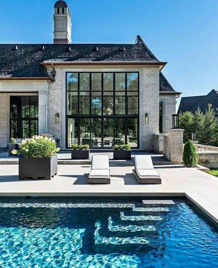 30 Legendary Architects That Created Some Amazing Homes