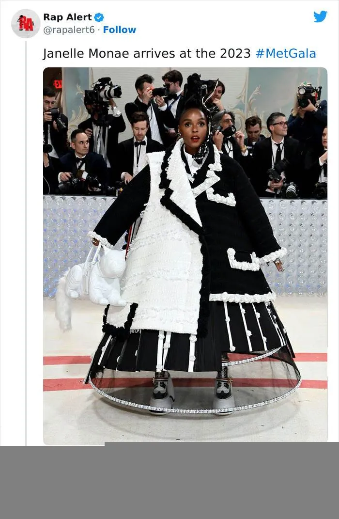 30 Of The Most Beautiful And Bizarre Outfits From The Met Gala