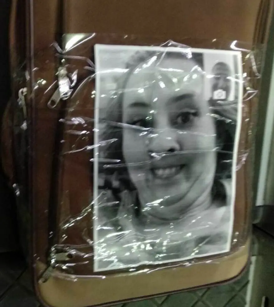 64799A13376Da Funny Airport Pics 880