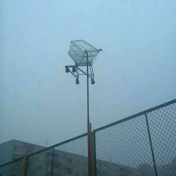 30 Hilarious And Puzzling Pics That Need More Context