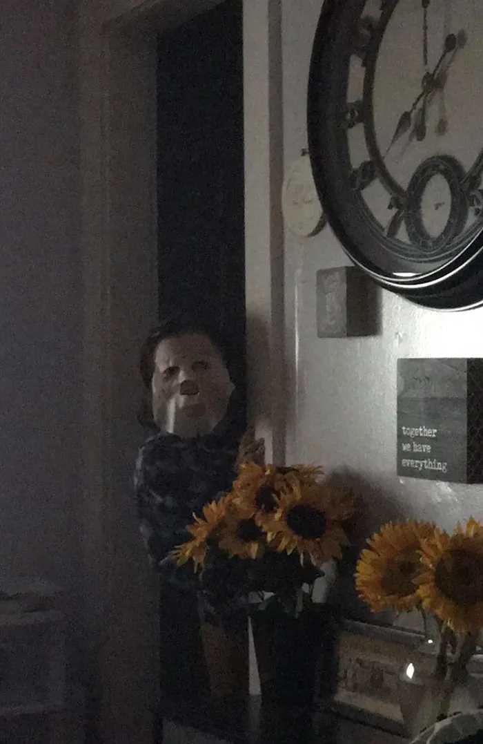Unintentionally Creepy Jump Scare Photos 12 64E620E45A3Ee 700