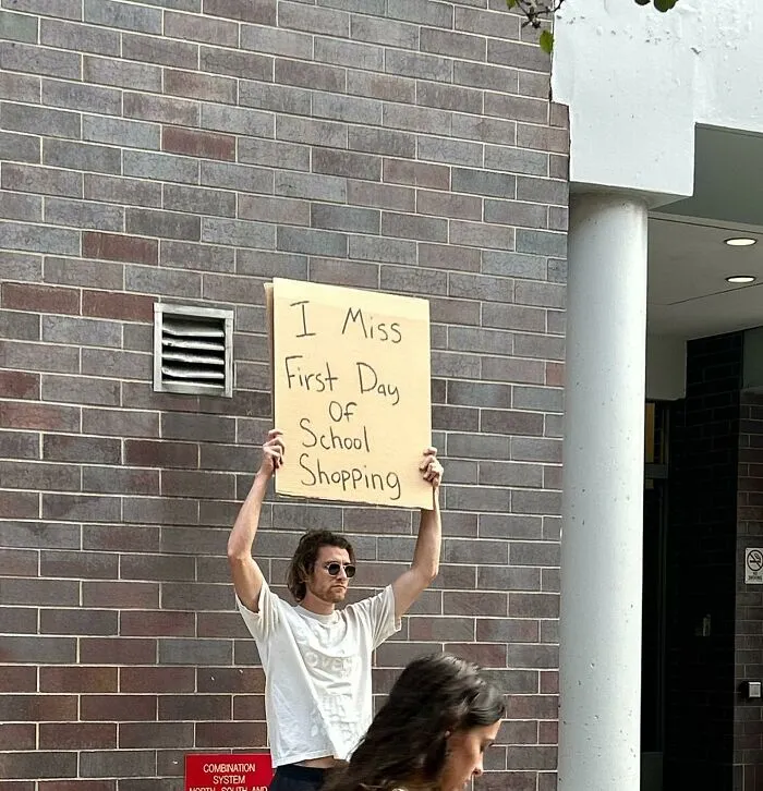 Clever Dude With Sign Protesting Annoying Things 64Ef4D8Db046D 700