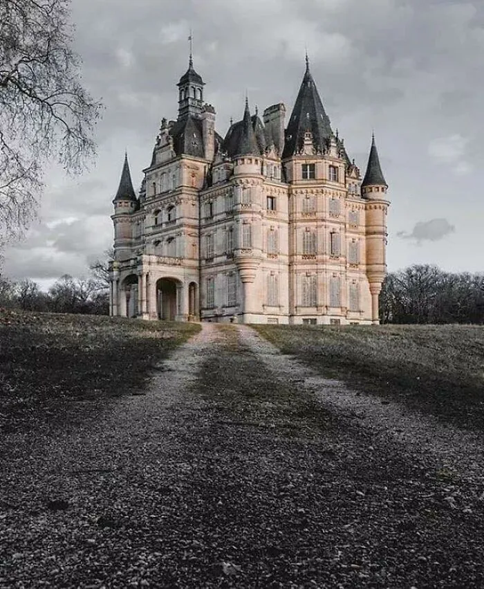 Interesting Old Abandoned Houses Pictures 52 64F81E35Ad4D5 700