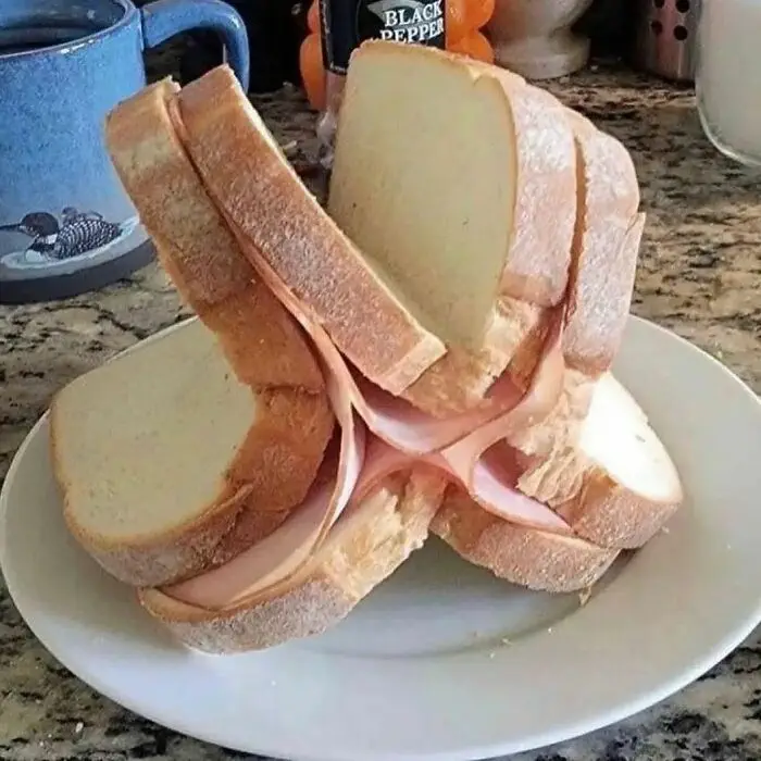30 Hilariously Odd Images Emitting A Distinct Cursed Vibe