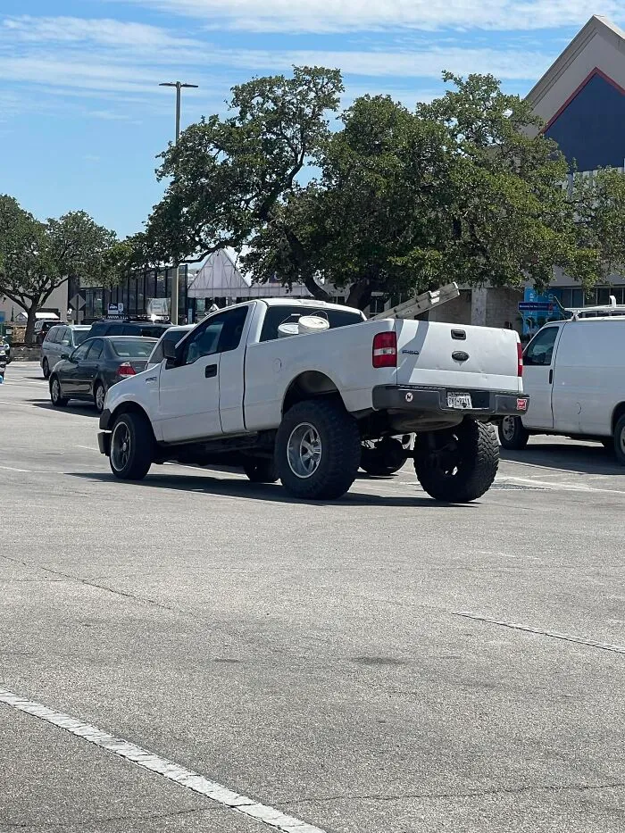 Horrific Funny Cars Pics 654B641A209A9 700