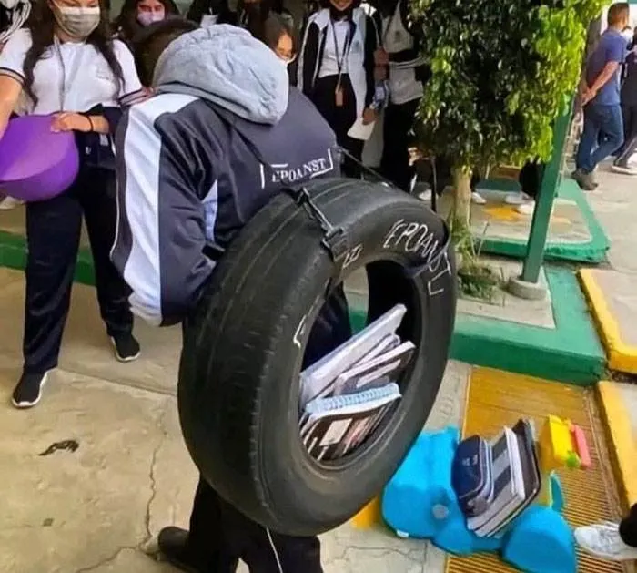 347654503 239989312014185 1741635998976794584 N 65A0F1F933655 700