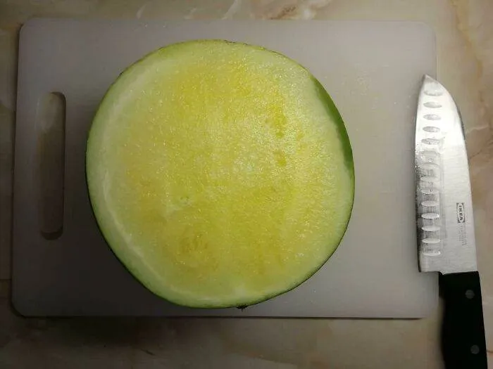 30 Unluckiest Moments Captured In People's Food Purchases