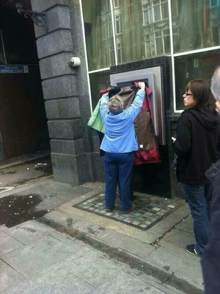 30 Painfully Awkward Photos That Make You Cringe