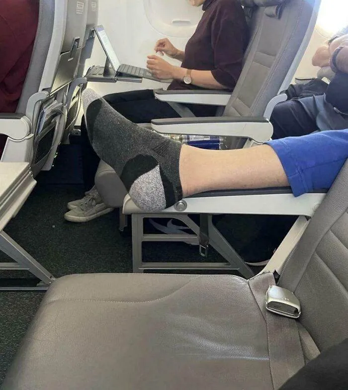 6666F3B229Ced Entitled Main Character Posts