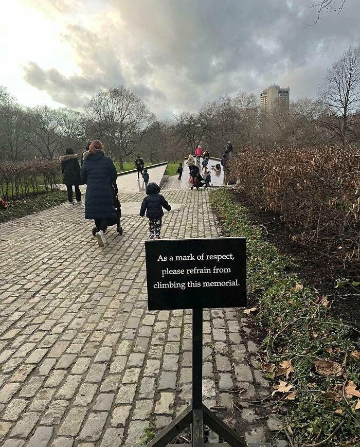 6666F3C2Bdbf8 Entitled Main Character Posts