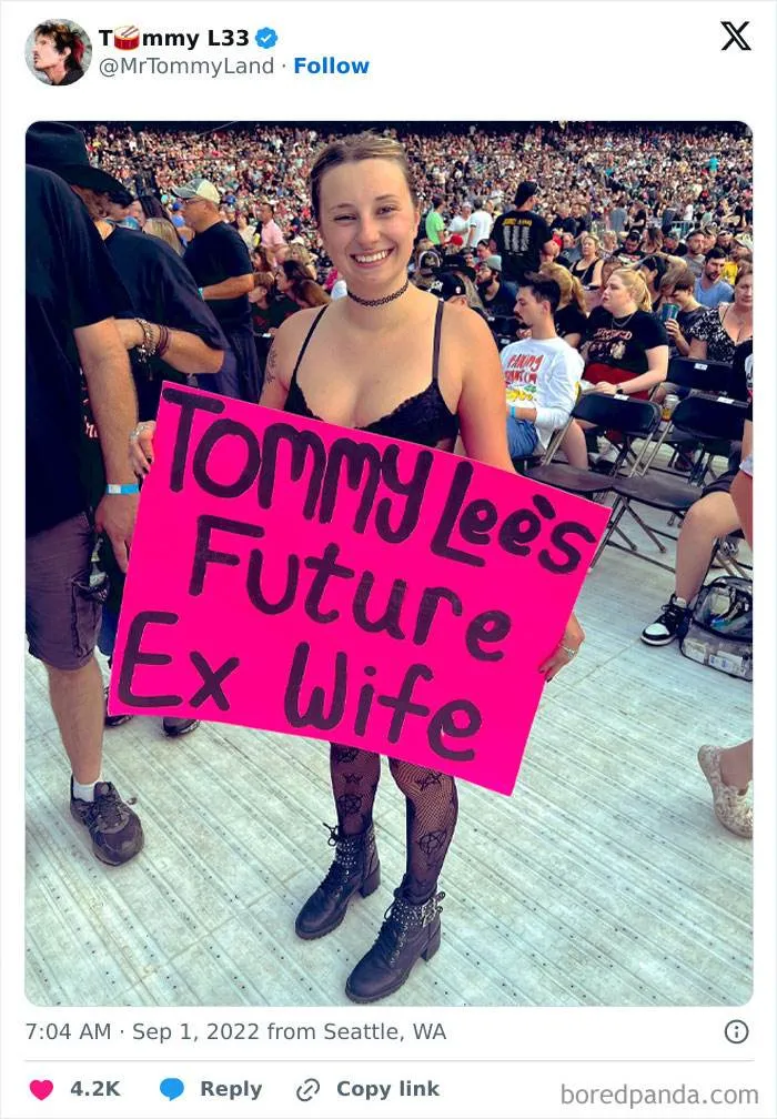 Funny Fan Signs Posters 17 6659Bc304A0Fc 700