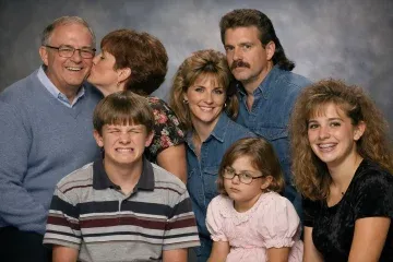 27 Funniest Awkward Family Photos