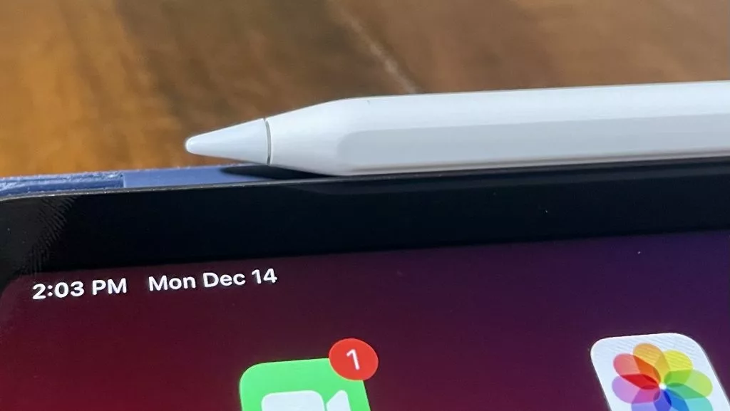 Apple Pencil Attached To IPad 1024x577 