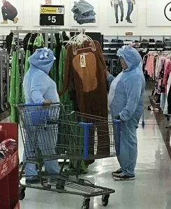 30 Insane Walmart Images Caught On Camera