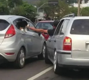30 Funny Pictures With No Context That Get Weirder