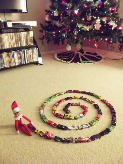 Elf On The Shelf Car Snail