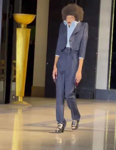 30 Hideous Dresses That Should Have Never Been Made 