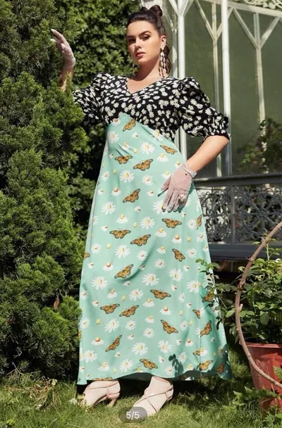 30 Hideous Dresses That Should Have Never Been Made 