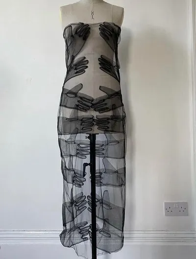 30 Hideous Dresses That Should Have Never Been Made 