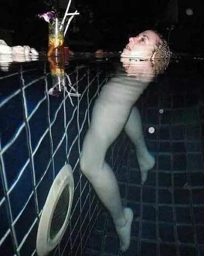 30 Spectacularly Weird Pictures That Will Definitely Confuse You