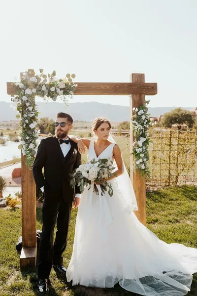 30 Wholesome Times People Diy'ed Their Weddings