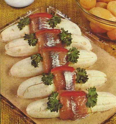 30 Horrifying Vintage Recipes That Were Actually Used A Decade Ago 