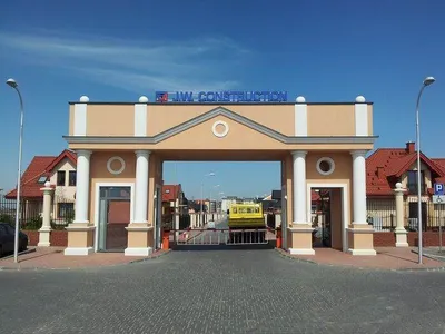 6409A79Edbc1A 7125643779 6Bb2F4C673 B 700