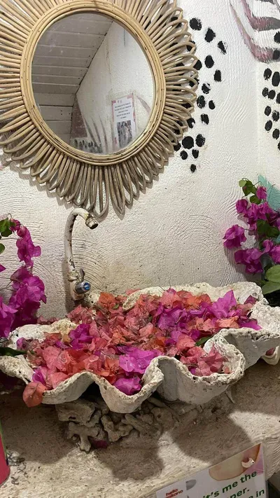 30 Horrible Times Product Designers Failed To Consider The Practicality Of Cleaning 