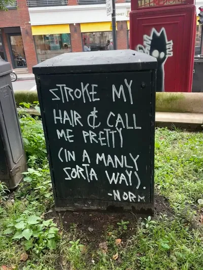 Funny Weird Graffiti 64Cd08A3C91Ef 700