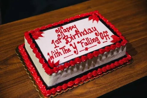 Funny Cake Fail Y Falling Off....