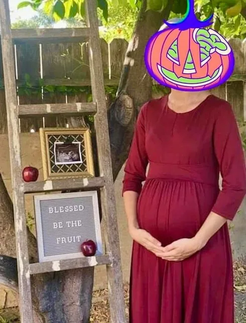 40 Cringy And Embarrassing Pregnancy Announcements To Laugh At