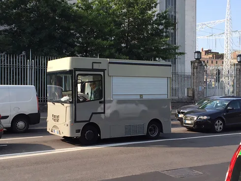 30 Of The Funniest Looking Cars People Have Stumbled Upon