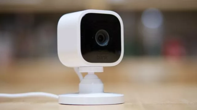 Blink Mini , Indoor Smart Security Camera