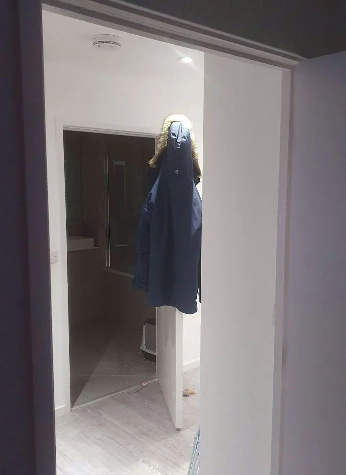 30 Epic Initially Scary Images With Unexpected Stories