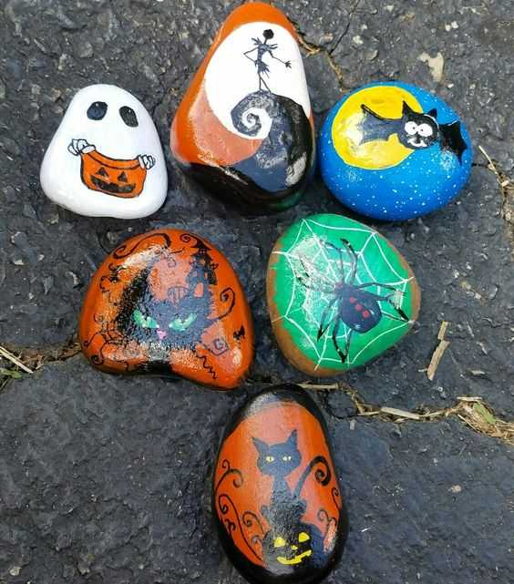 Ideas For Halloween Painted Rocks Ghosts Skeletons, Bats, Spiders, Black Cats