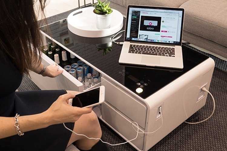 Sobro Coffee Table  Charging Ports