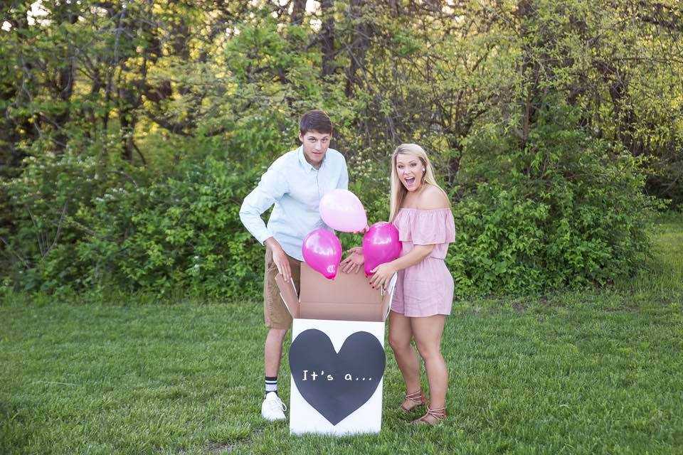 Facebook Reveal Balloons