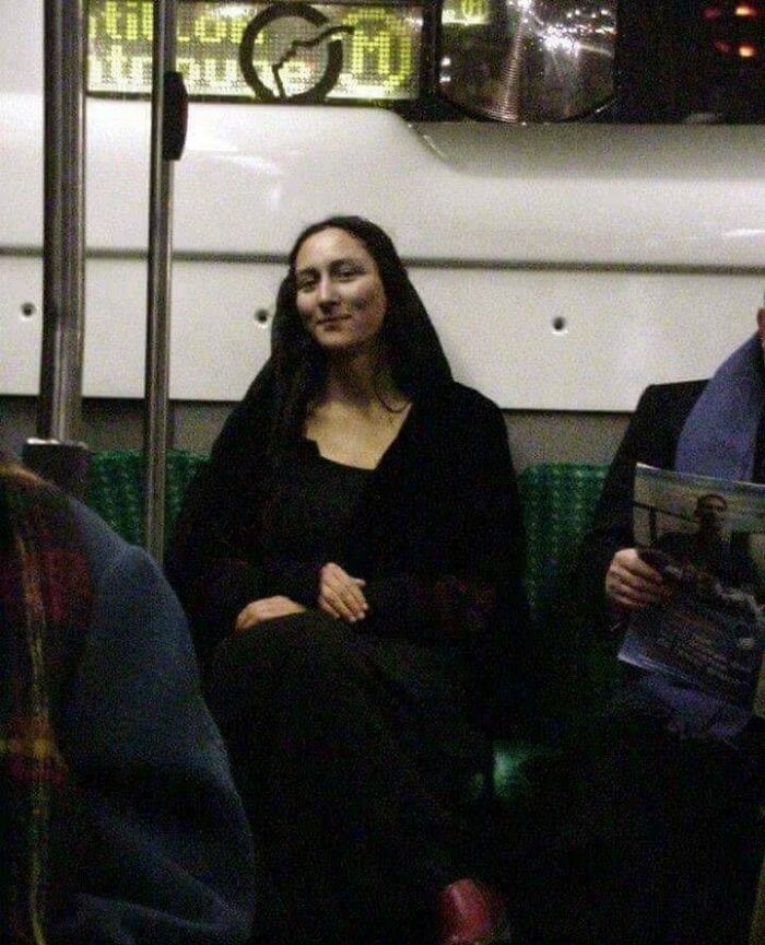 30 Strange And Weird Pictures Taken On The Subway 