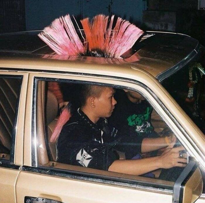 30 Weirdly Funny Unexplained Japanese Pictures With Out Any Context