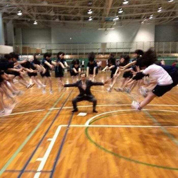 30 Weirdly Funny Unexplained Japanese Pictures With Out Any Context