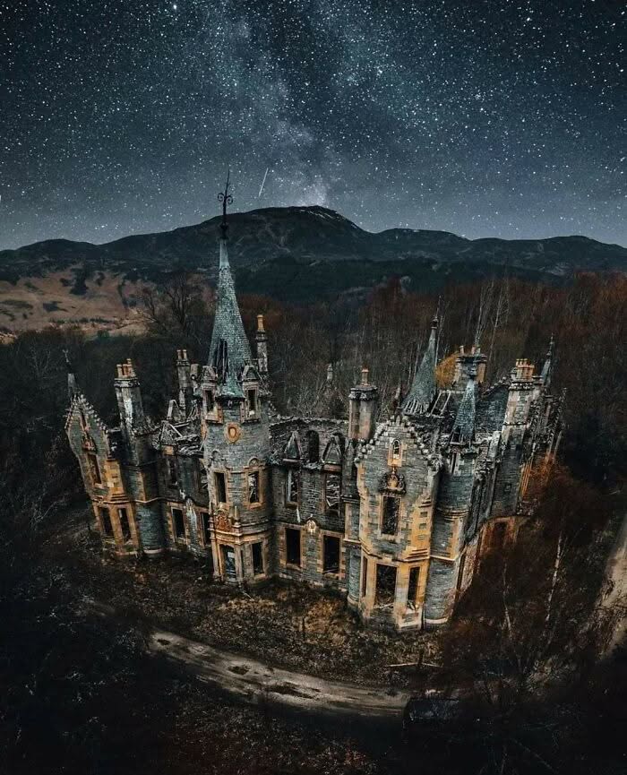 30 Amazing And Breathtaking Abandoned Locations